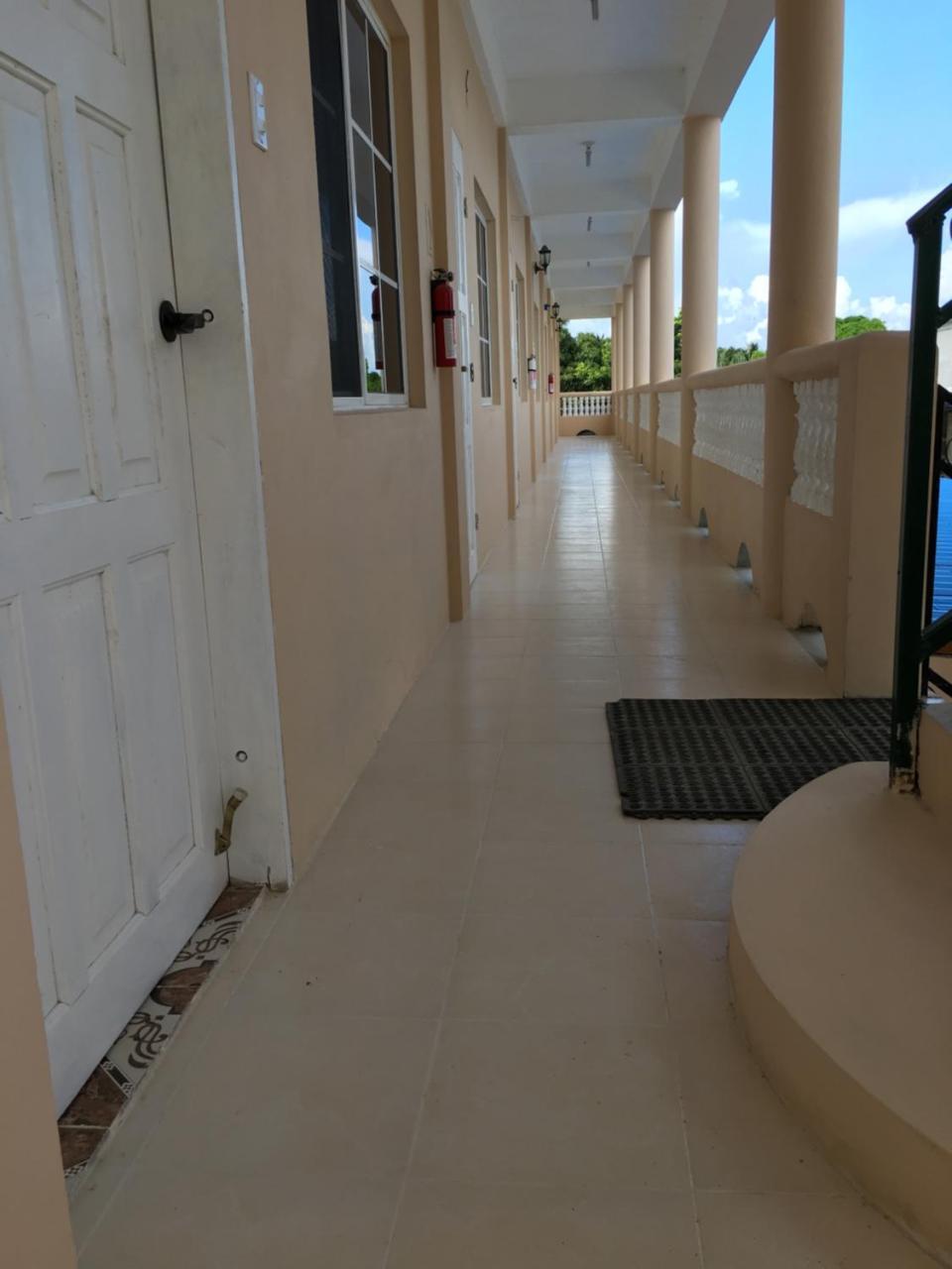 Sarteneja Inn Bagian luar foto